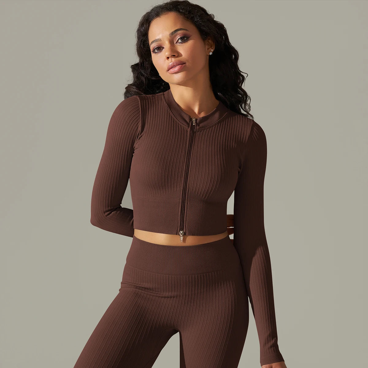 Krótka obcisła bluza rozpinana Tyche-Helthfit.pl