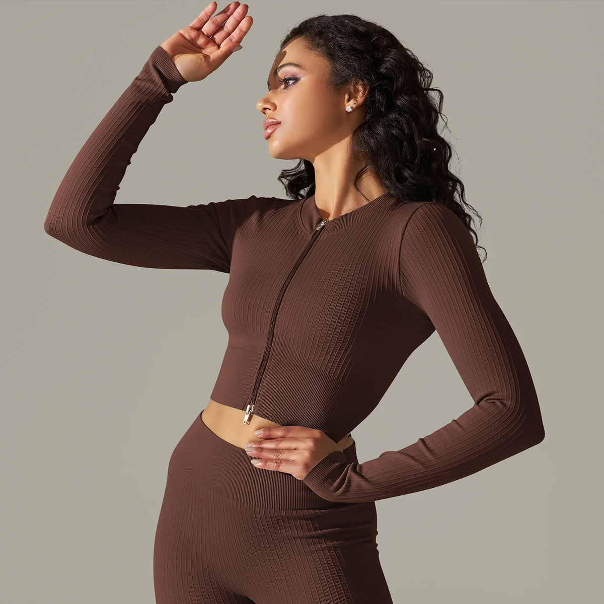 Krótka obcisła bluza rozpinana Tyche-Helthfit.pl
