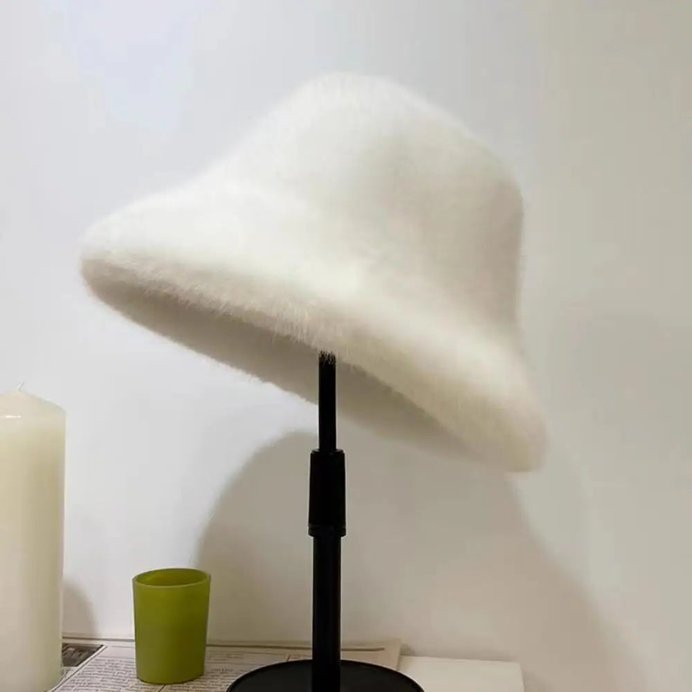 Puszysty kapelusz typu Bucket Hat Atena