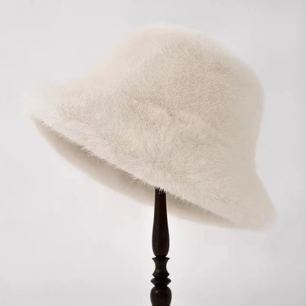 Puszysty kapelusz typu Bucket Hat Atena